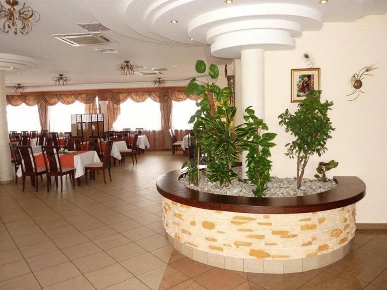 Zajazd Sokol Hotel Nienadówka Exterior foto