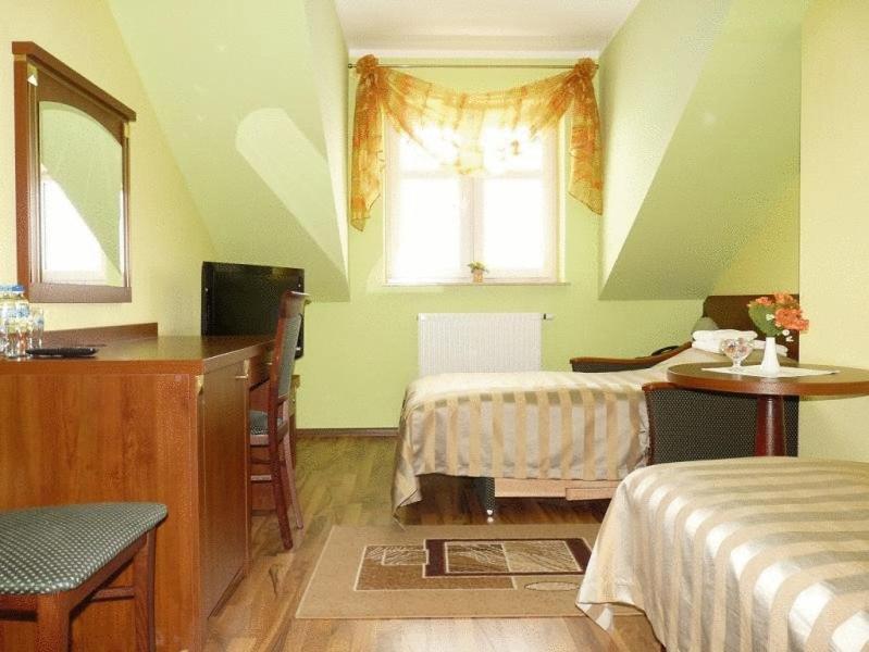 Zajazd Sokol Hotel Nienadówka Exterior foto
